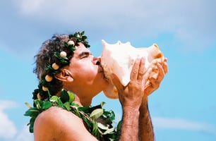 roland blowing the conch 0029.jpg